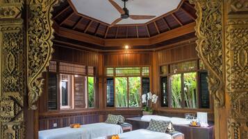 Body treatments, aromatherapy, body scrubs, 3 treatment rooms, massages