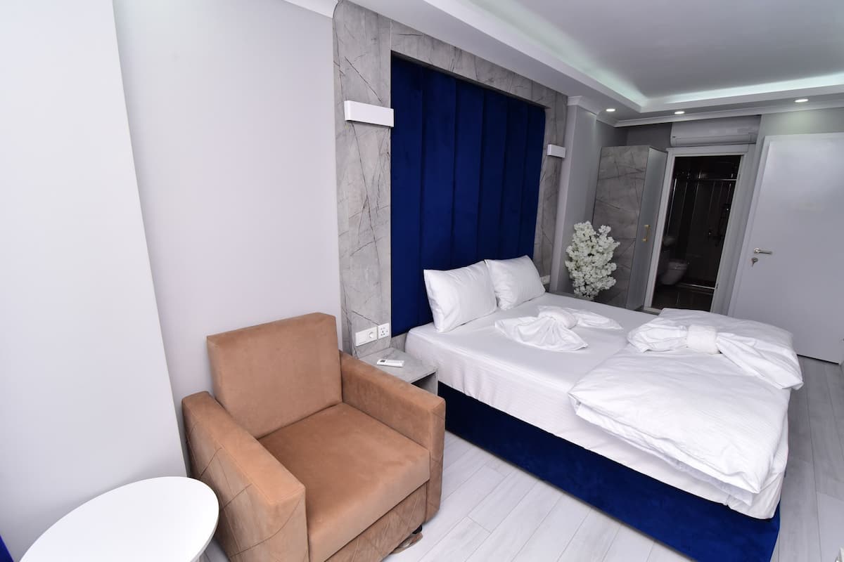 Laptop workspace, iron/ironing board, free cots/infant beds, free WiFi