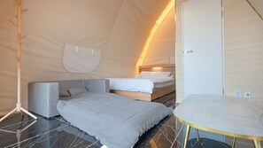 Ocean Pool Glamping (Random) - Space Yeongdeok (Yeongdeok)