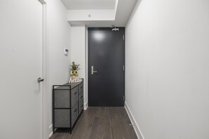 Luxury Apartment | Living area - Rivetstays - The Britt (Toronto)