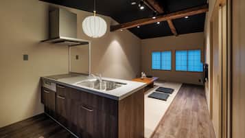 Apartment, 2 Bedrooms, Non Smoking | Private kitchen | Mini-fridge, microwave, stovetop, cookware/dishes/utensils