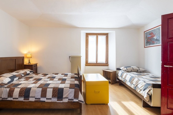 Bâtiment, Meubles, Confort, Fenêtre, Bois, Cabinetry, Éclairage, Design Intérieur, Cadre De Lit