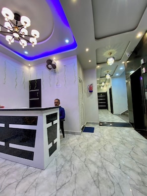 Reception - Butterfly Inn (Varanasi)