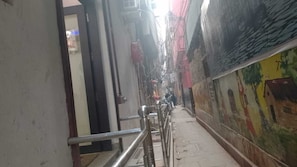 Exterior - Butterfly Inn (Varanasi)