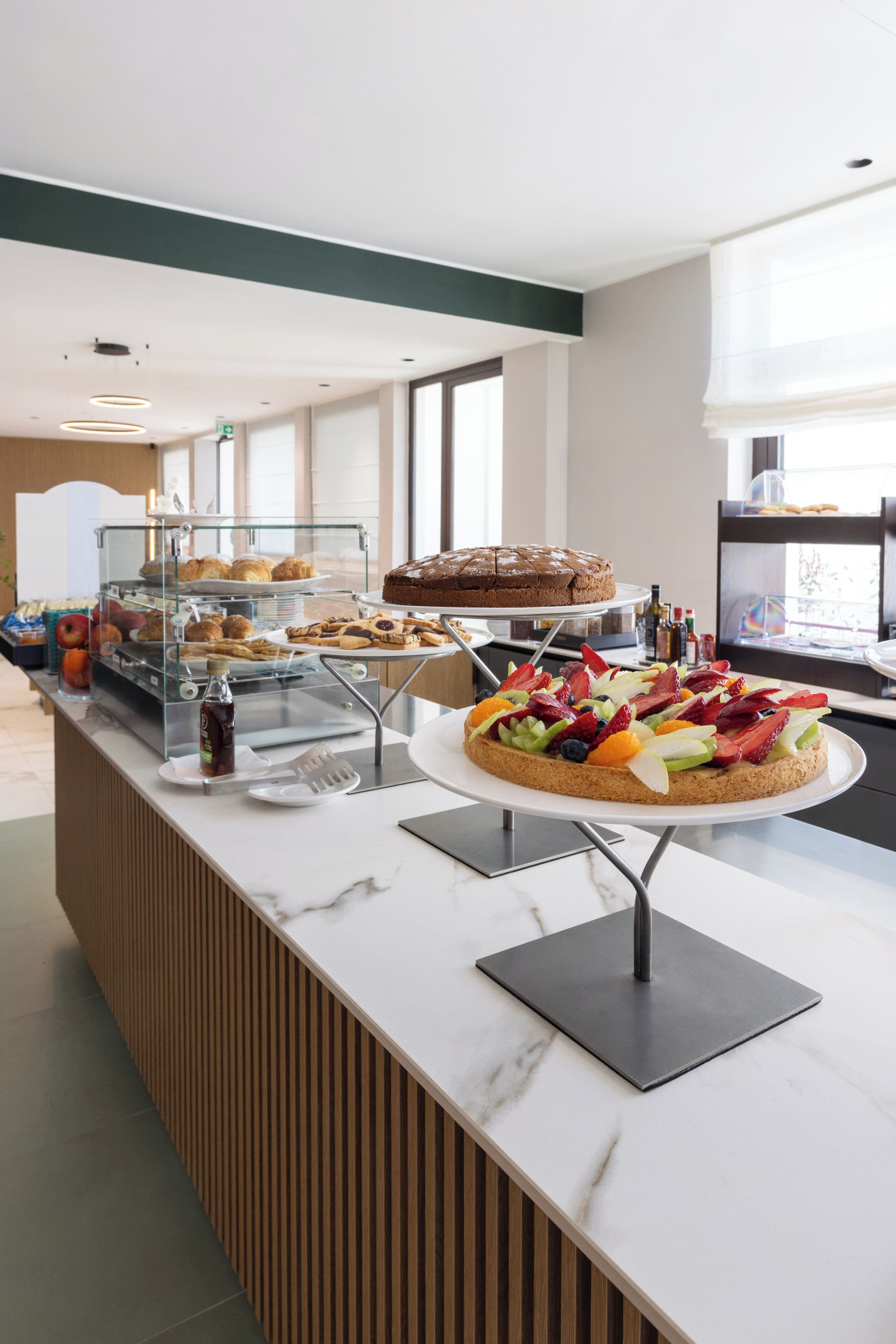 Tägliches Frühstücksbuffet gegen Gebühr