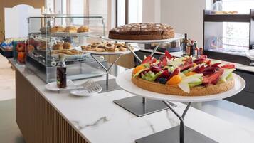 Tägliches Frühstücksbuffet gegen Gebühr