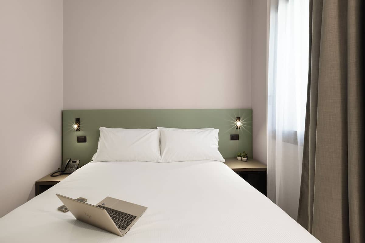 Kamer (Smart) | 1 slaapkamer, een minibar, een kluis op de kamer, een bureau