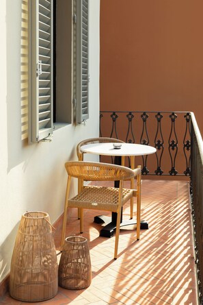2PM | Terrace/patio - This Time Tomorrow in Florence (Florence)