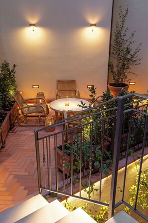 Luxe appartement, uitzicht op de binnenplaats | Terras