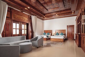 Presidential Family Suite | Living area | Flat-screen TV - Seyna Residence (Siem Reap)