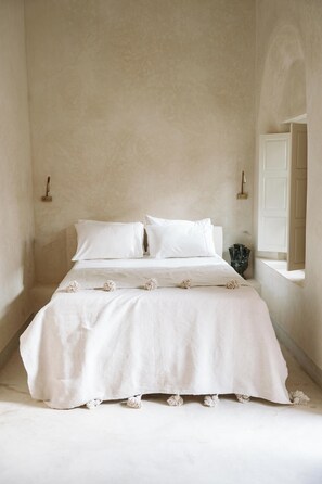 In-room safe, blackout curtains, iron/ironing board, free WiFi - Riad Le Sable Vert (Marrakech)