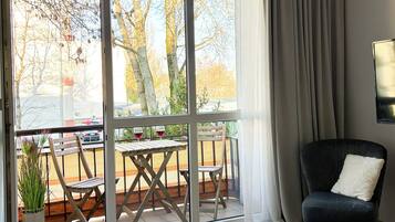 Lägenhet Deluxe - balkong - utsikt mot innergården | Balkong