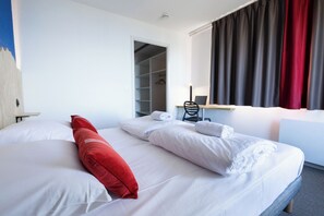Superior Double or Twin Room, Balcony, Lake View - Côté Lac Hostel (Neuvecelle)