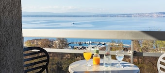 Côté Lac Hostel
