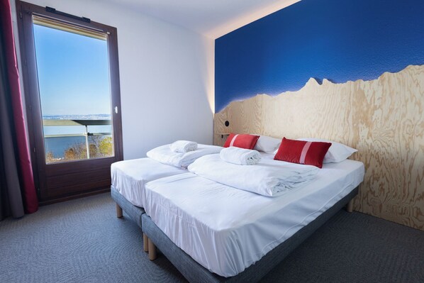 Superior Double or Twin Room, Balcony, Lake View | Free cribs/infant beds, bed sheets - Côté Lac Hostel (Neuvecelle)