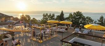 Côté Lac Hostel
