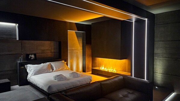 Deluxe Studio Suite | Peralatan tempat tidur premium, gebar bulu kapas, busa memori 