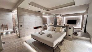 Deluxe Studio Suite, Terrace, Mountain View | Peralatan tempat tidur premium, gebar bulu kapas, busa memori 