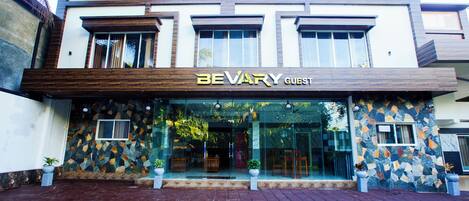 Majoituspaikan julkisivu