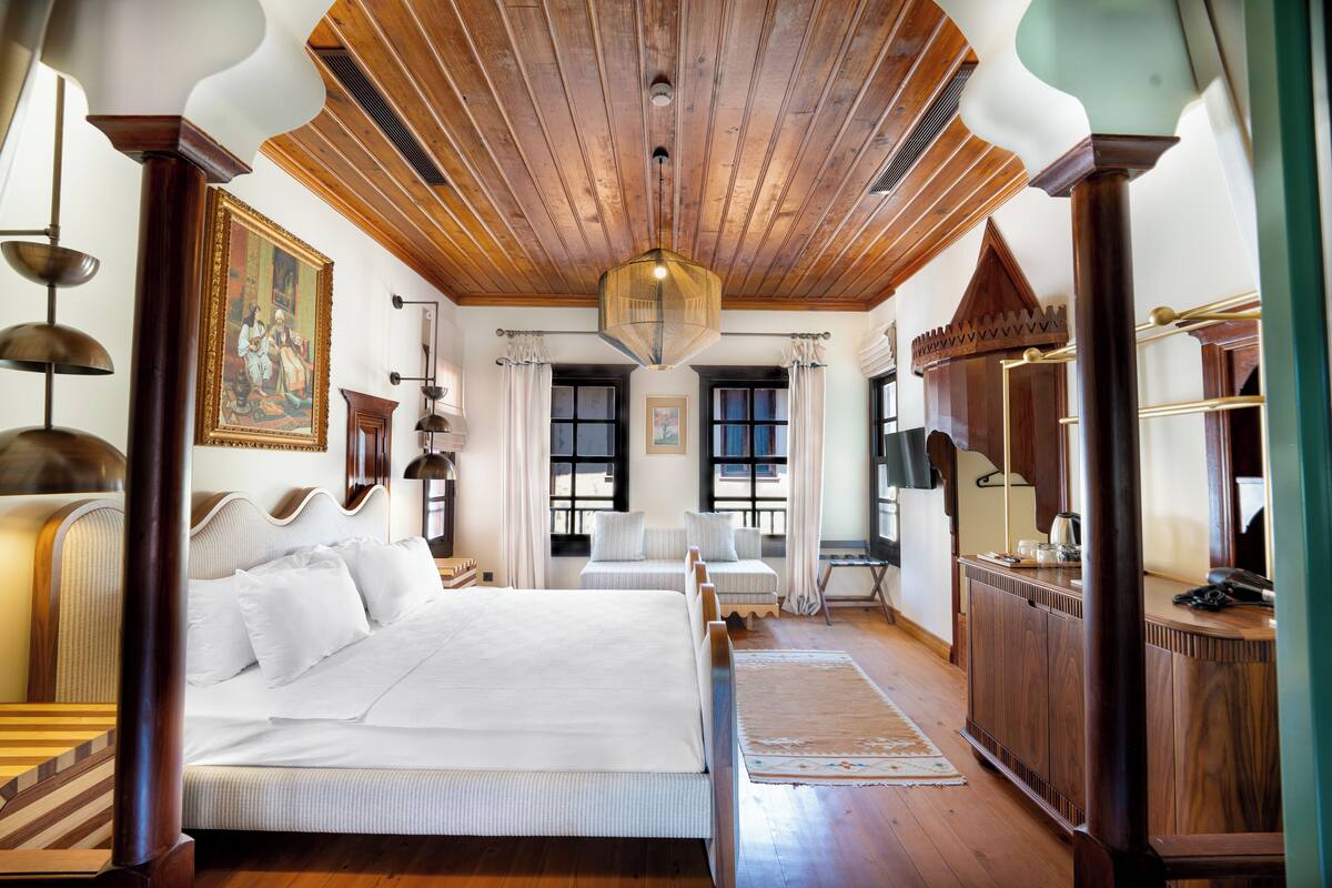 Camera Standard, vista città | 1 camera, biancheria da letto di alta qualità, minibar, una scrivania