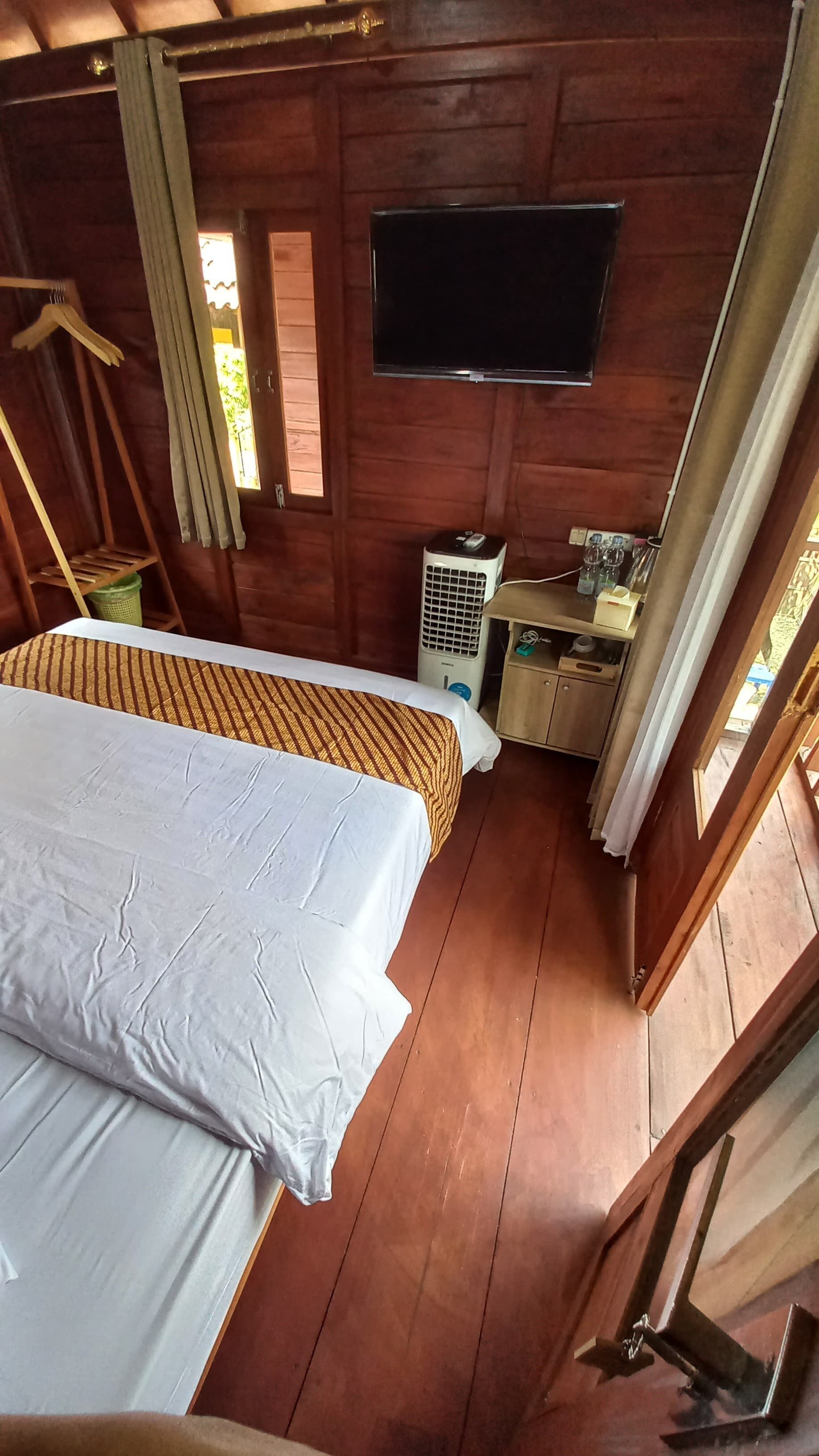 Classic Duplex, Mountain View | 1 bedroom, desk, free WiFi