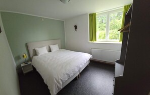 1 Schlafzimmer, individuell eingerichtet