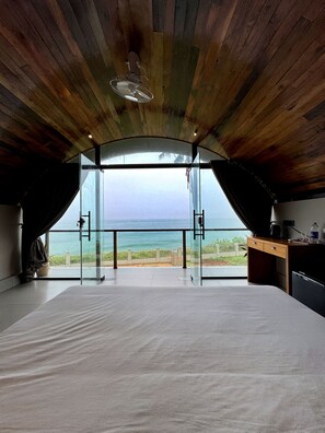 Terrace/patio - Tira Beach Resort (Varkala)