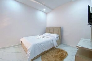 1 chambre, fer et planche à repasser, Wi-Fi, draps fournis