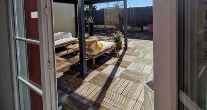 Appartement cosy avec terrasse, proche gare et centre-ville