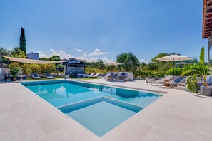 5 bedrooms - Villa Ampelaki - Premium Villa With Heated Pool (Chania)