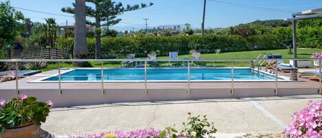 Casa, fumadores | 4 dormitorios y escritorio