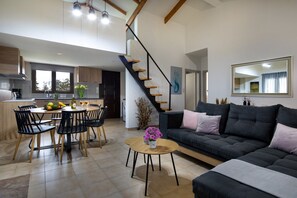 4 bedrooms, desk - Santy Villa - Gerani (Platanias)