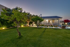 4 bedrooms, desk - Santy Villa - Gerani (Platanias)