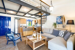 2 bedrooms, desk - Beach House Kalamaki Steps Away From the Beach (Chania)