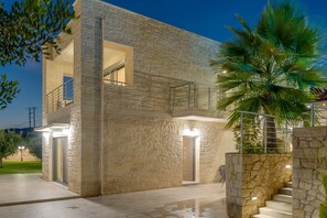 10 bedrooms