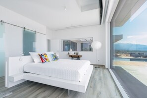 2 habitaciones, escritorio y sistema de insonorización