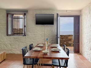 2 bedrooms, Internet - Waves - Seaside Escape (Chania)