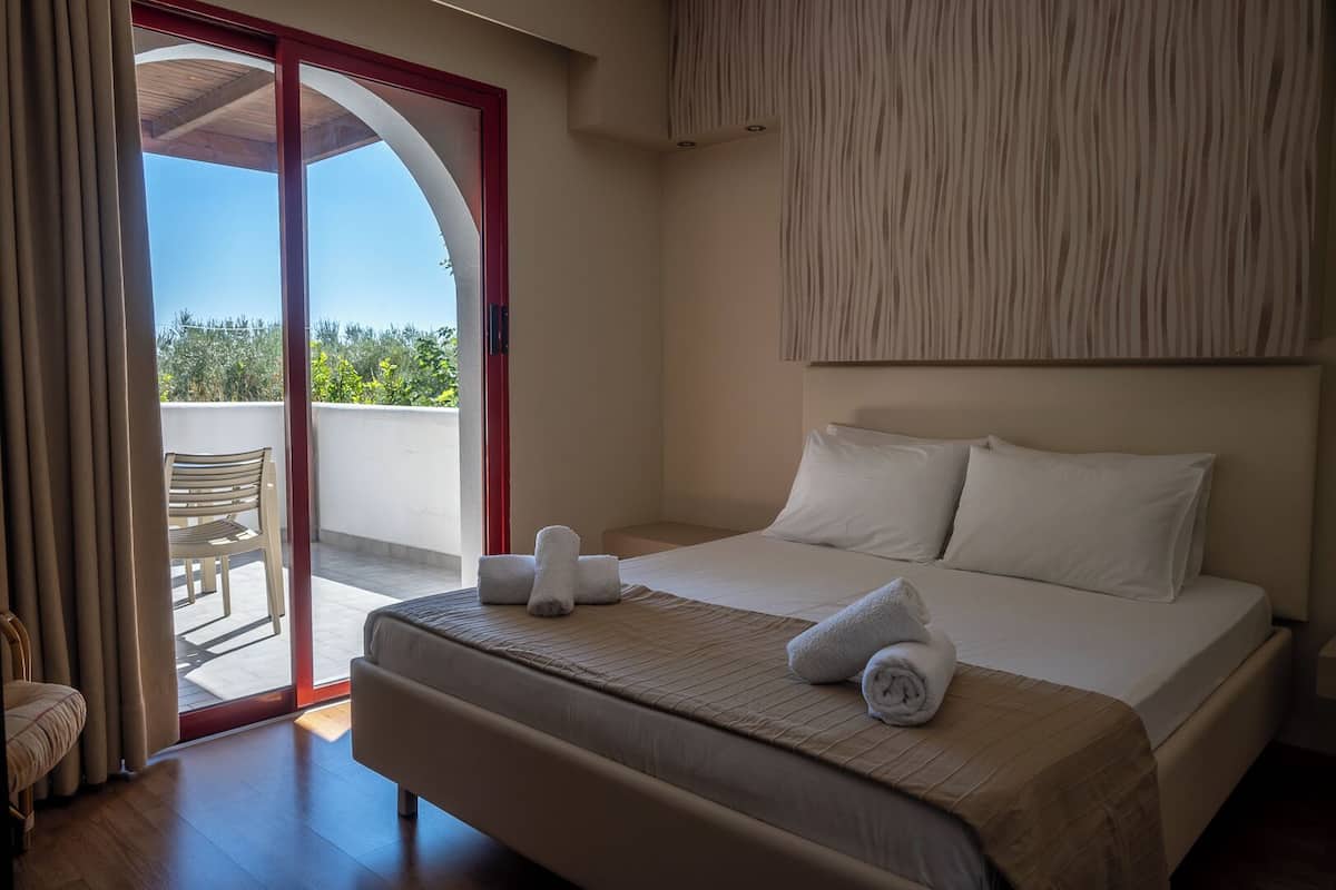 Apartamento luxo | 2 quartos, cofres nos quartos, cortinas blackout, quartos à prova de som