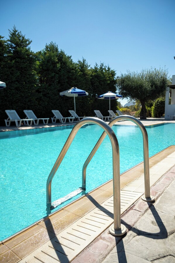 Unclassified image, 1 of 63, button - Triantafillas Suites (Rhodes)