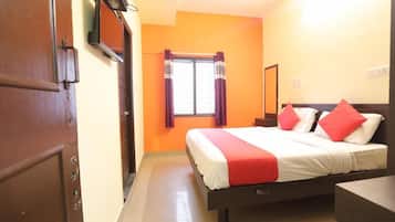 Standard Double Room | Free WiFi, bed sheets