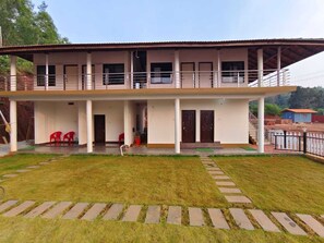 Front of property - The Hill View Guesthouse (Kumta)
