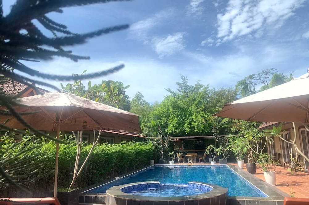 Hello Kampot Resort