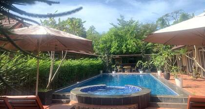 Hello Kampot Resort