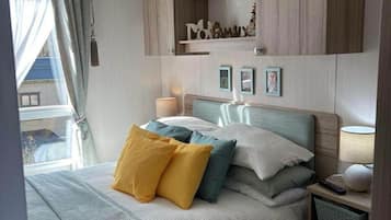 2 bedrooms