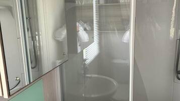 Cabin | Bathroom | Shower