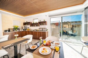 Daily buffet breakfast for a fee - C4 Retreats Gozo (Xaghra)