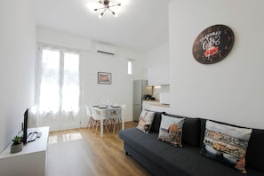 Apartment, Balcony | Living area | Flat-screen TV - Casa Giotto (Scandicci)