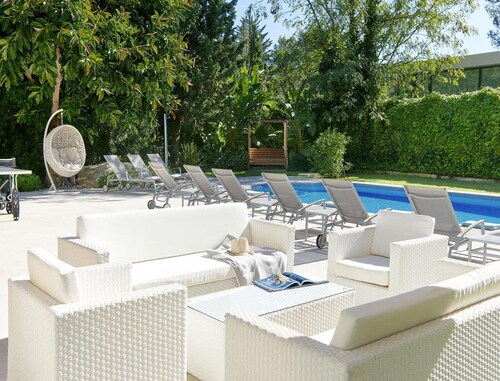 Villa on the Foot of La Font Hills