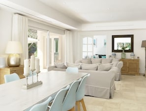 Villa | Dining - Villa on the Foot of La Font Hills (Pollenca)