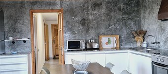 Rural house with private pool, parking and Wi-Fi in the heart of the Ebro Delta